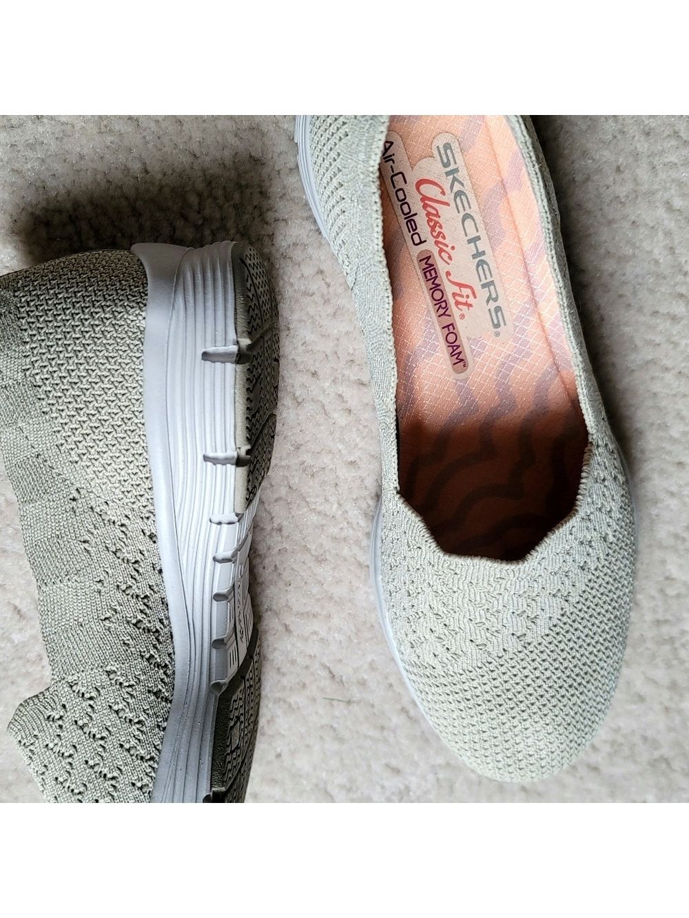 Skechers Seager-Stat-Scalloped Collar Classic Fit Loafers Size 6